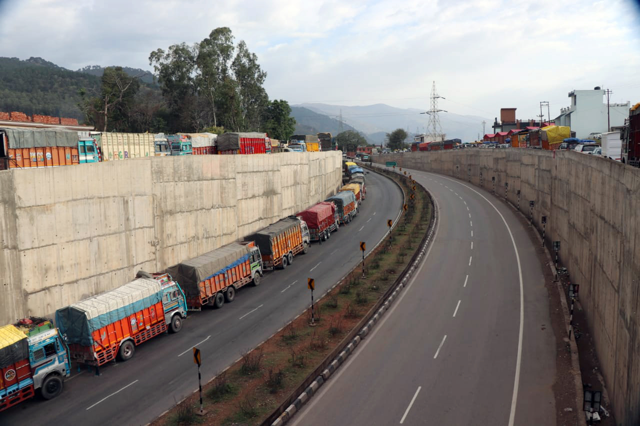 Trucks parked stranded at Jammu Srinagar National Highway