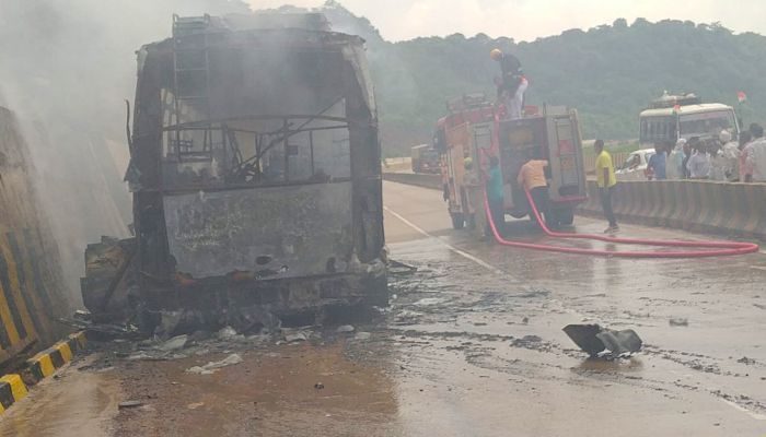 bus fire in mirzapur